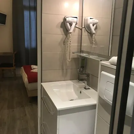 Lutetia 2* Марсель